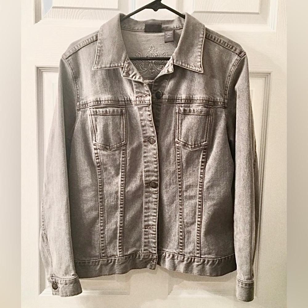 🕶️ Chico’s Gray Diamond Embellished Long Sleeves 2 Pockets Cotton Denim Jacket